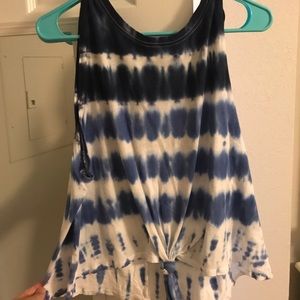 True Craft Tie Dye too with tie in front